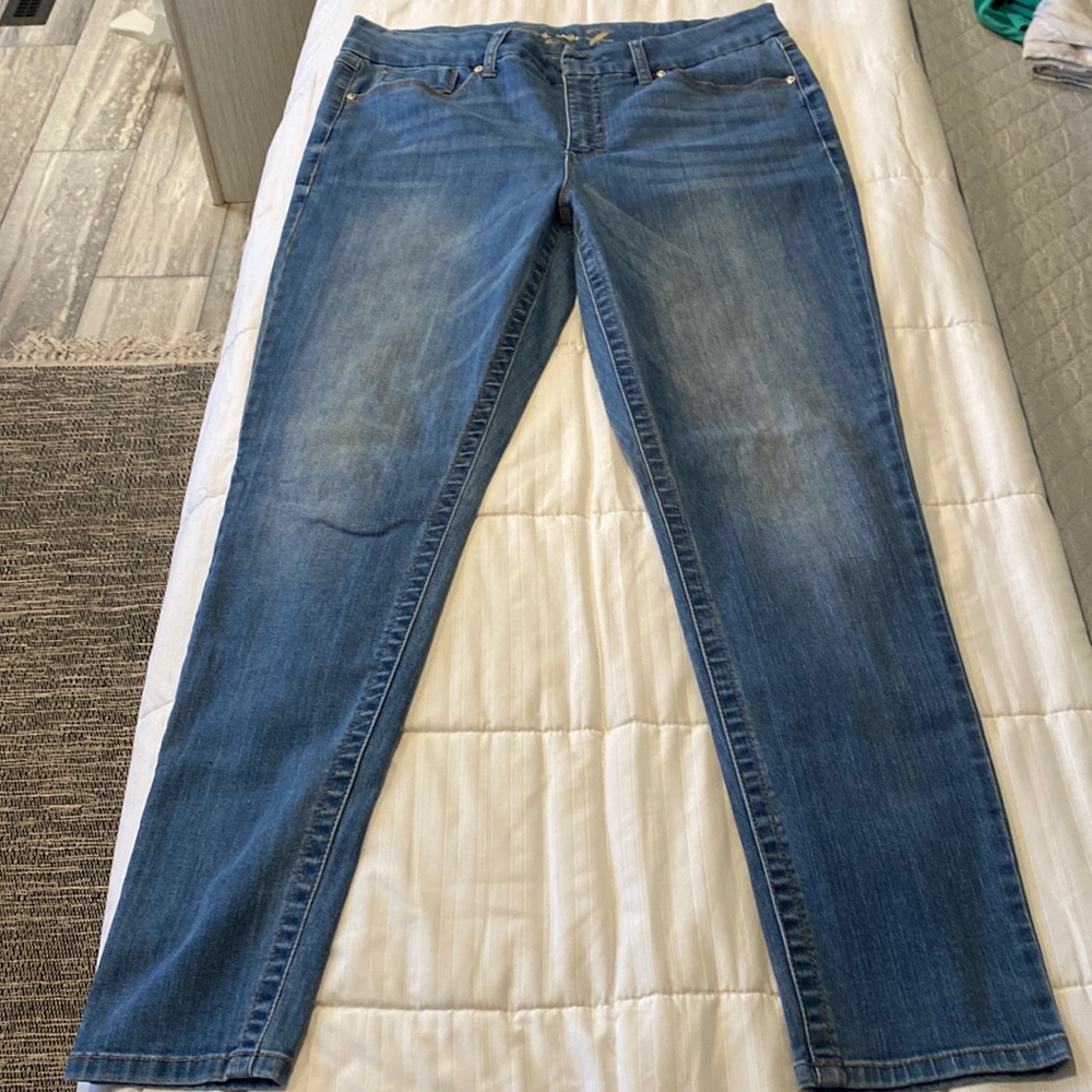Woman’s skinny high waist Seven jeans